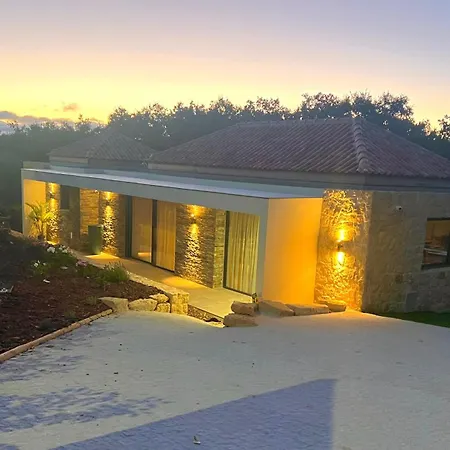 빌라 Cezar 알바이아세레